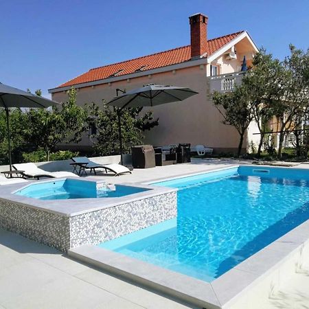 Villa Flora Maris Apartments Привлака Экстерьер фото