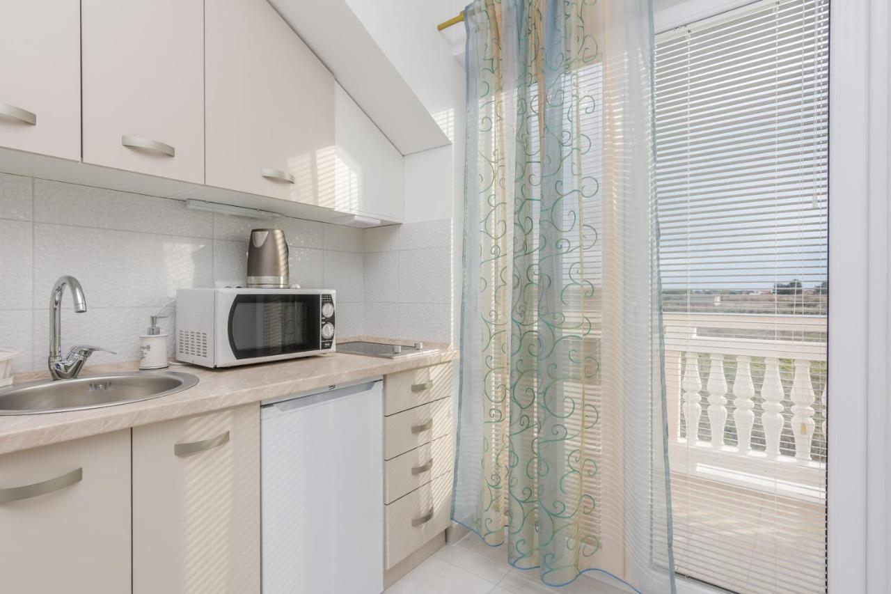 Villa Flora Maris Apartments Привлака Экстерьер фото
