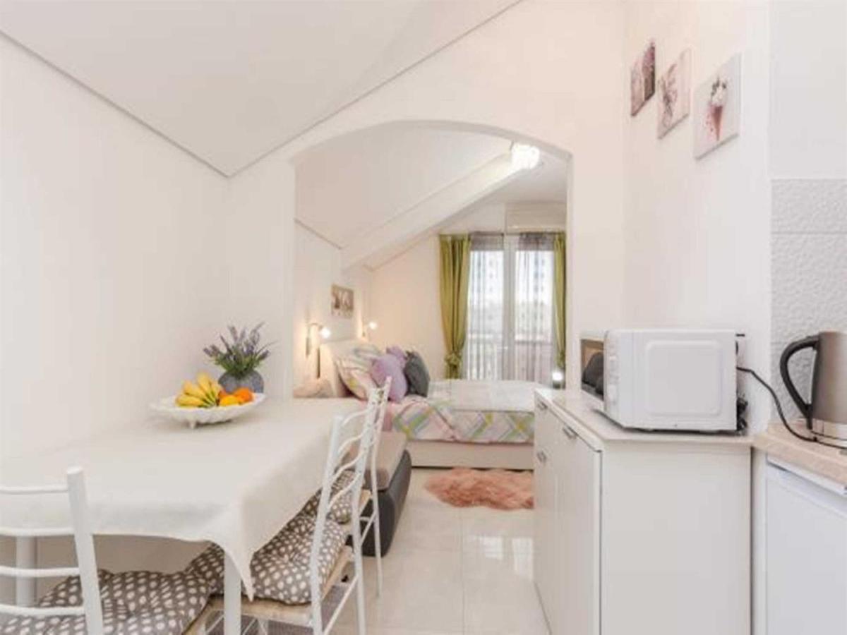 Villa Flora Maris Apartments Привлака Экстерьер фото