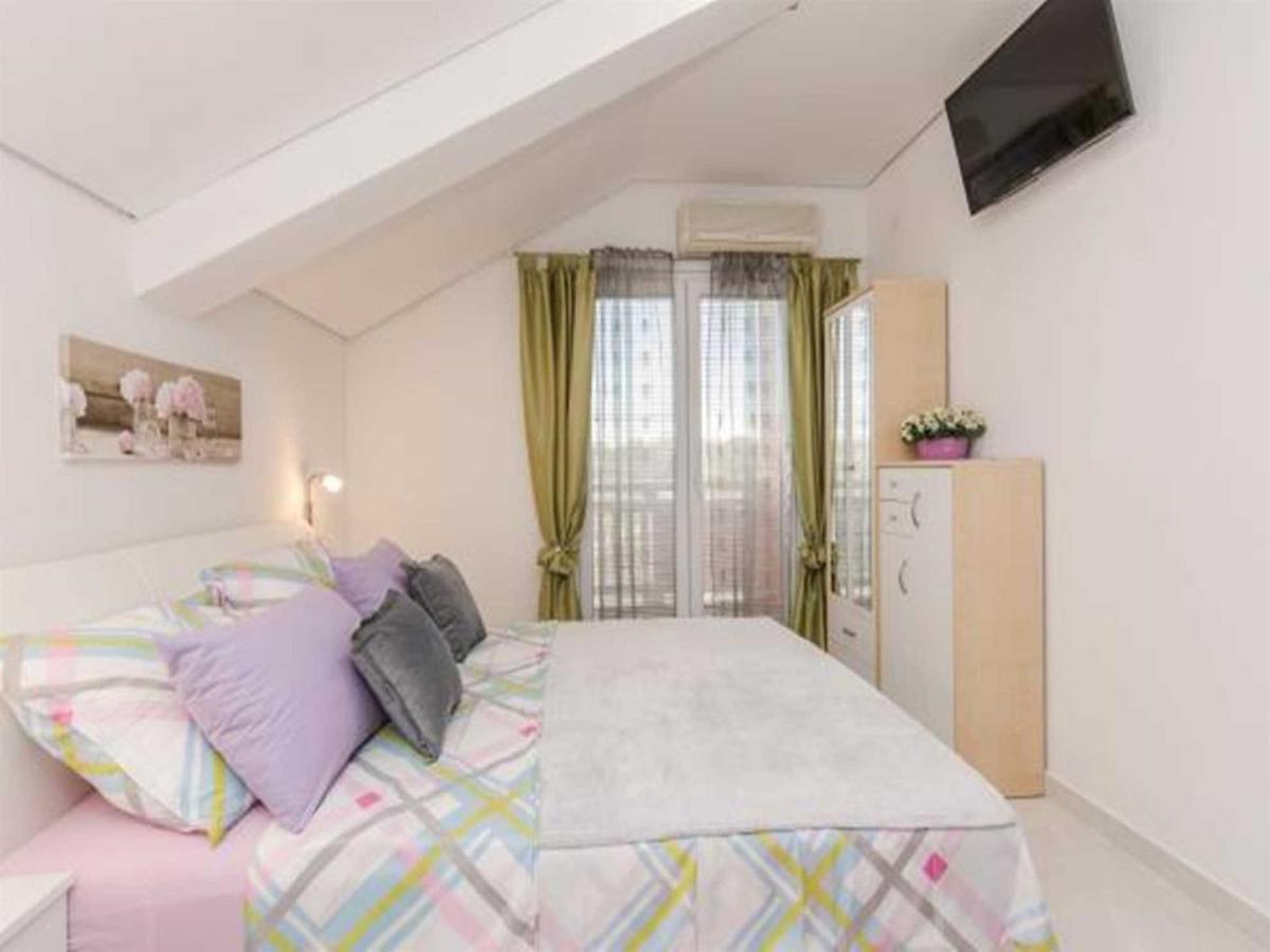 Villa Flora Maris Apartments Привлака Экстерьер фото